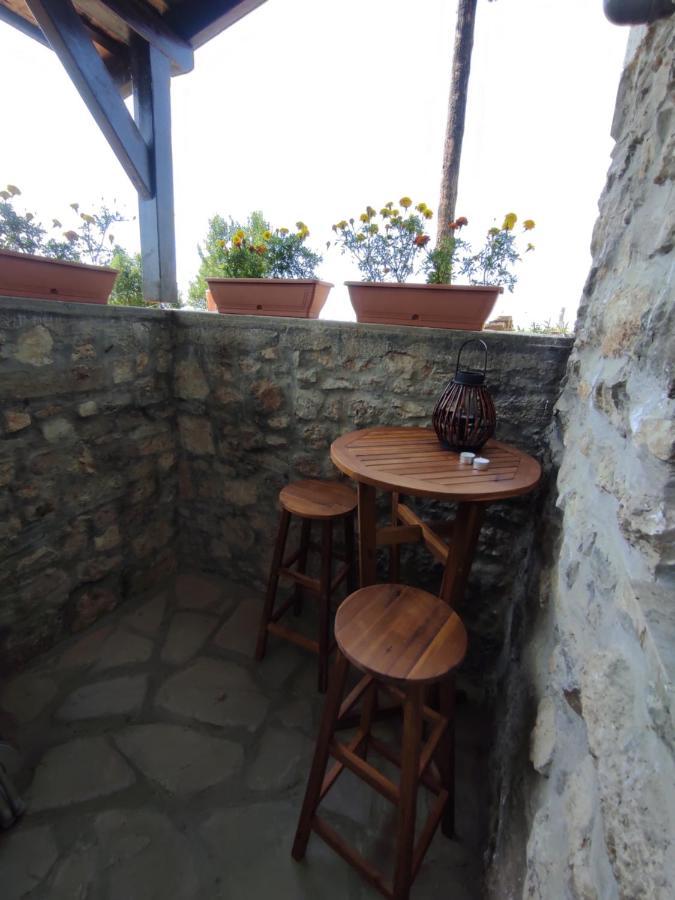 Kisház a szőlőhegyen Apartamento Balatonakali Exterior foto